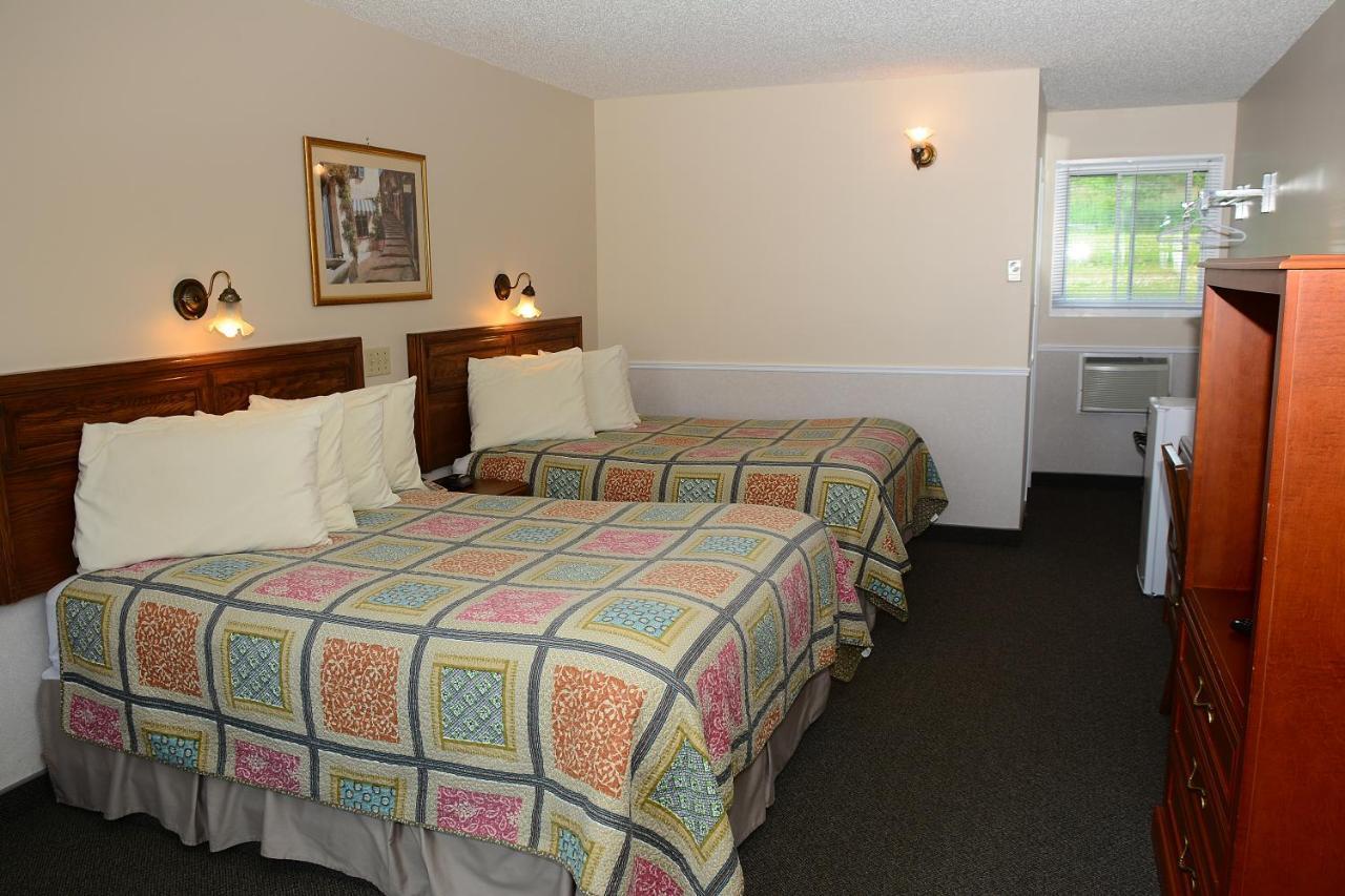 Cabot Trail Motel Baddeck Bagian luar foto