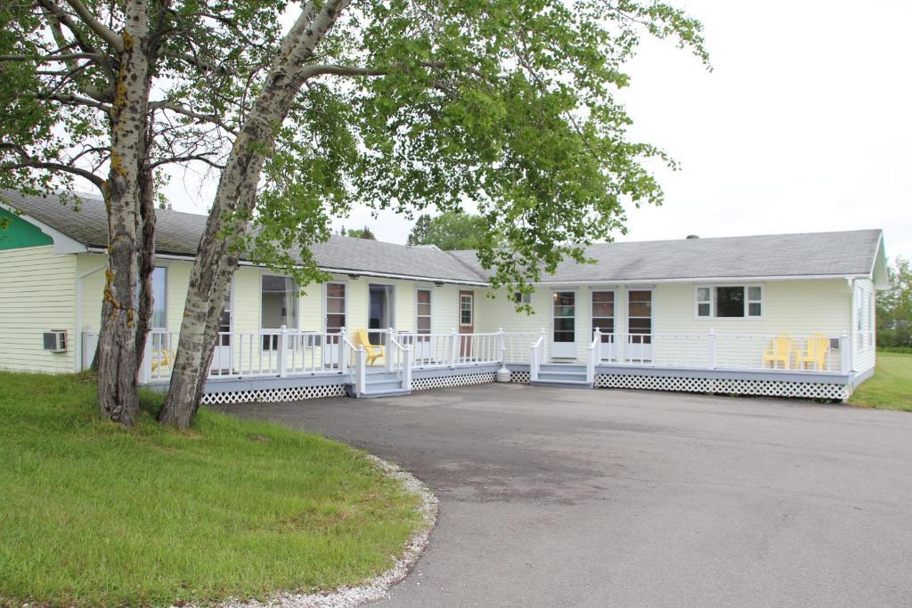 Cabot Trail Motel Baddeck Bagian luar foto